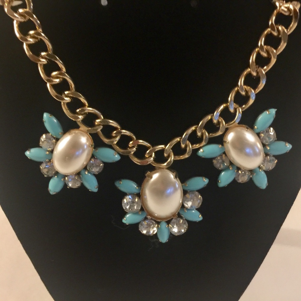 Turquoise & Faux Pearl Statement Necklace 18”
